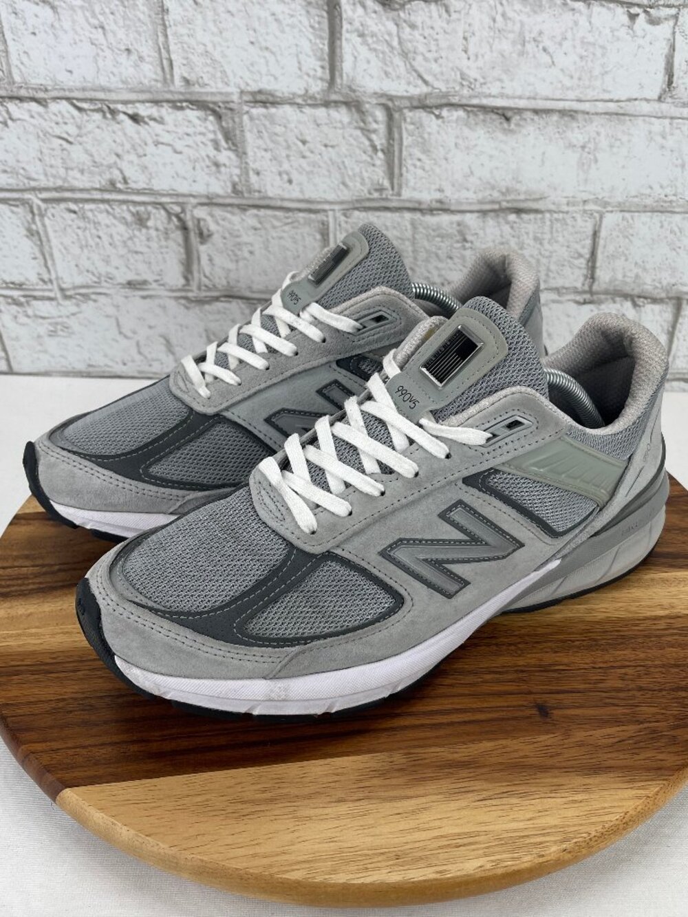 New Balance 990v5 M990GL5 USA Mens 10.5 2E Wide Gray Castlerock Running Shoes